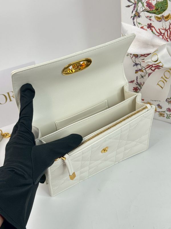 【分期0利率】DIOR MISS CARO 迷你包2025情人節限定款【99成新】 