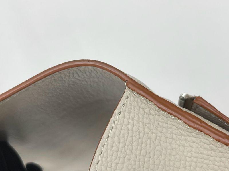【95成新】LOEWE 鵝卵石紋小牛皮ANAGRAM長夾 