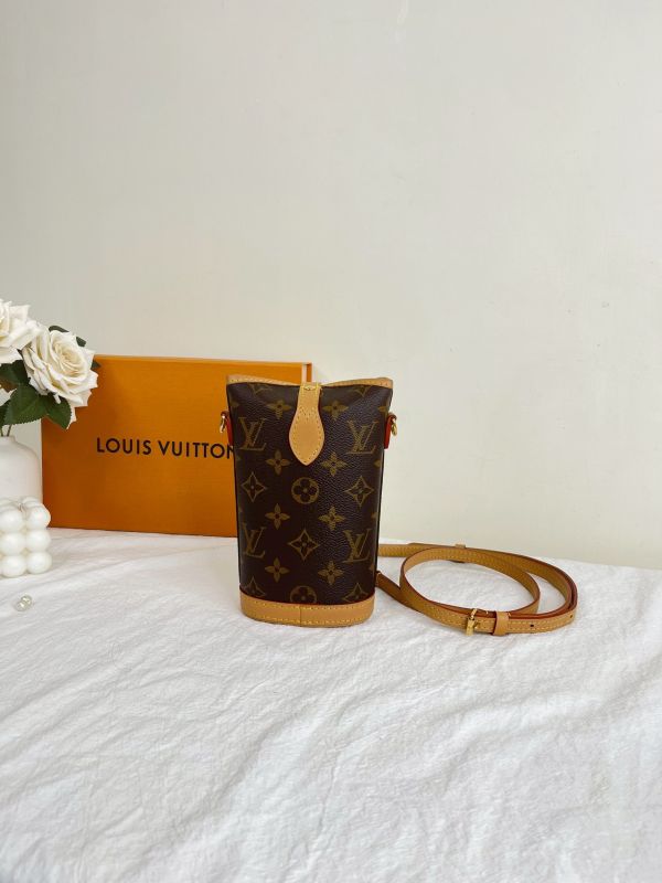 【分期0利率】LV  薯條手機包【9成新】 