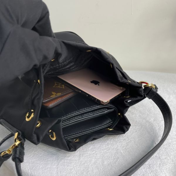 【12期0利率】Prada Duet Re-Nylon 水桶袋【全新閒置品 