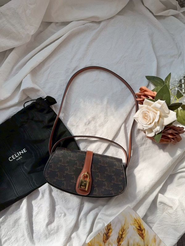 【分期0利率】CELINE MINI TABOU 老花鎖頭腋下包【99成新】 