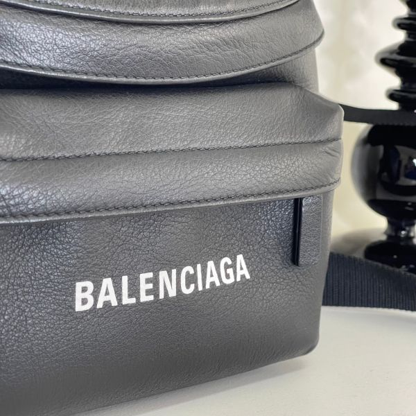 【12期0利率】BALENCIAGA EVERYDAY 腰包【23年7月台灣購證】【95成新】 