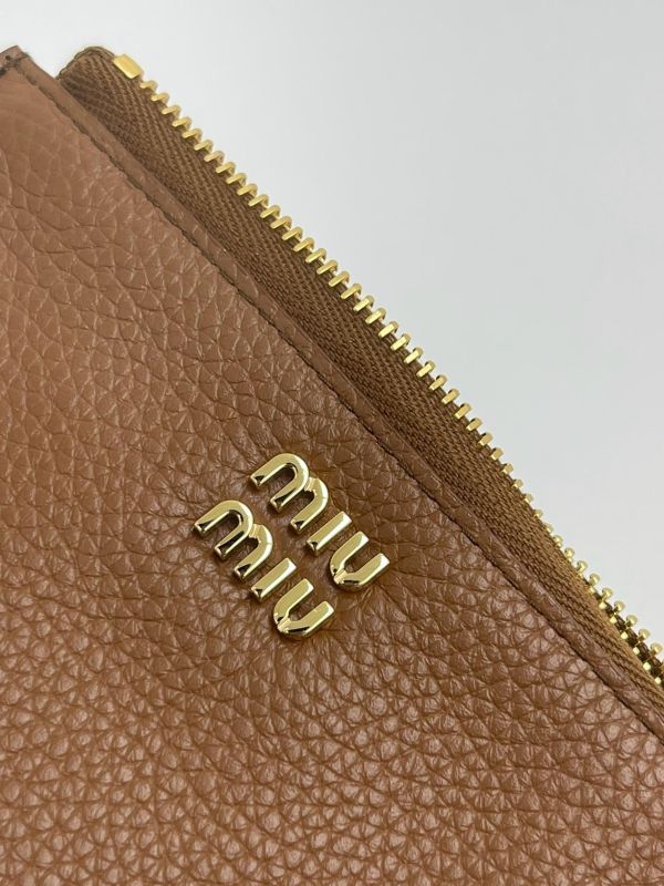 【全新品】MIUMIU 零錢信封卡片夾 