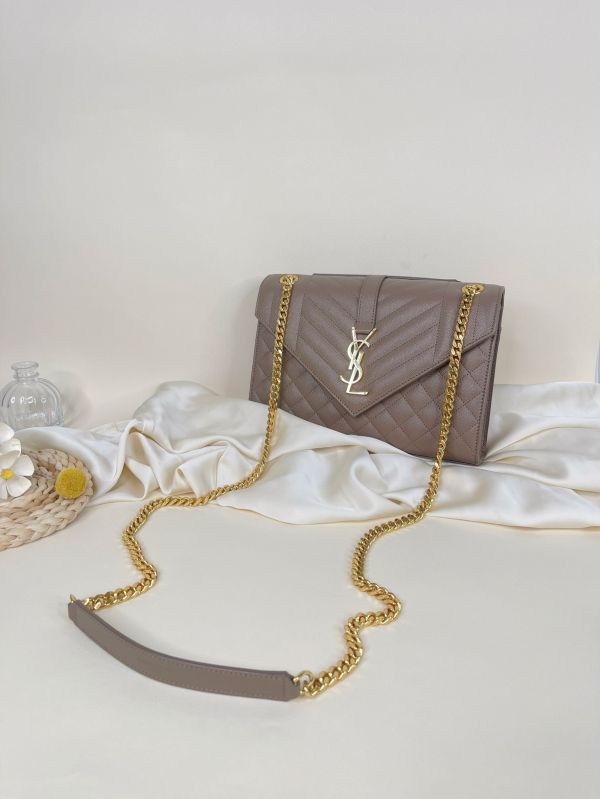 【分期0利率】YSL 粒面绗縫皮革中號信封包【99成新】 