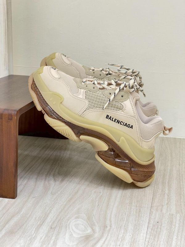 【95成新】BALENCIAGA TRIPLE S老爹鞋 