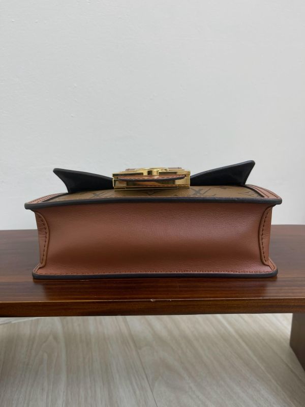 【9成新】LV Dauphine 鏈帶錢包 