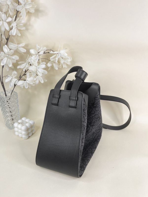 【分期0利率】LOEWE 皮革拼接帆布吊床包 【95成新】 