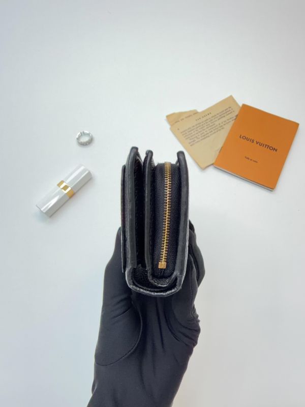 【85成新】LV Clea 短夾 