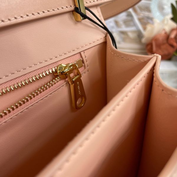 【9.9成新】【12期0利率】TB 小號專屬別皮革鎖識扣包 豆腐包 