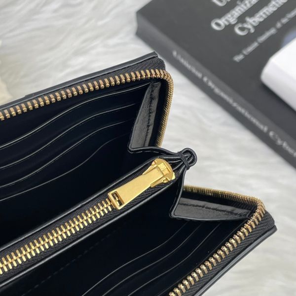 【全新閒置】【12期0利率】BV Cassette Zip Around Wallet 2*4拉鍊長夾小牛皮 