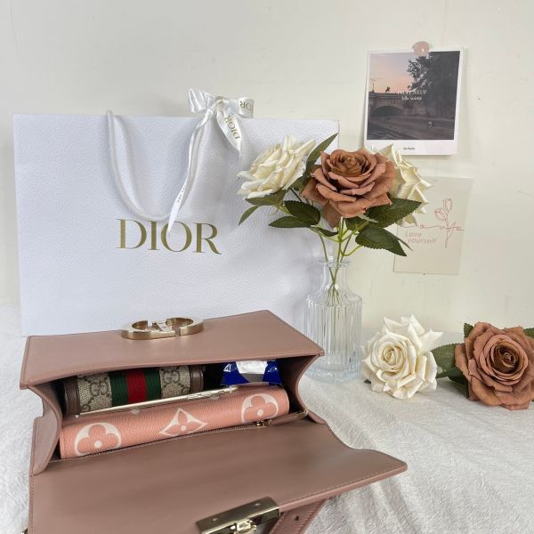 【12期0利率】DIOR 30 MONTAIGNE 中號 乾燥玫瑰粉【95成新】 