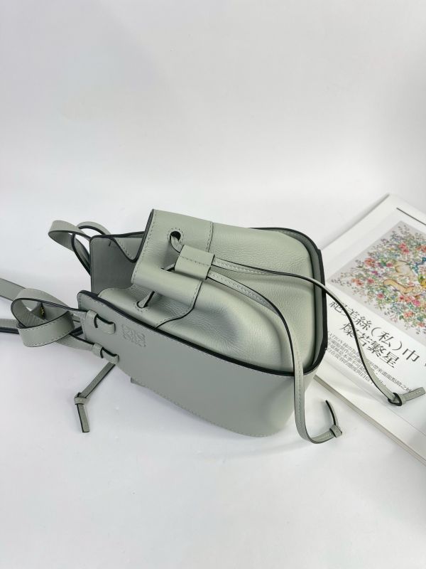【95成新】LOEWE Mini Hammock 小牛皮 