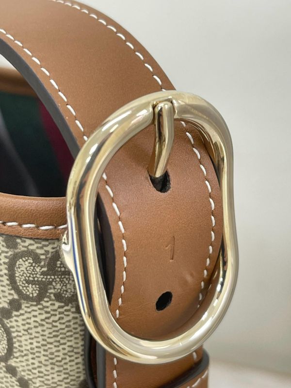 【全新品】GUCCI GG Emblem系列 中號肩背包 