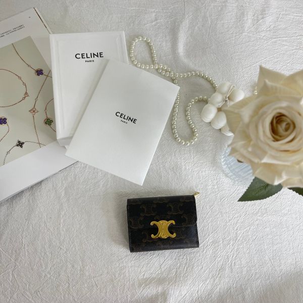 【12期0利率】CELINE TRIOMPHE標誌印花短款零錢包【24年1月台灣購證】【9成新】 