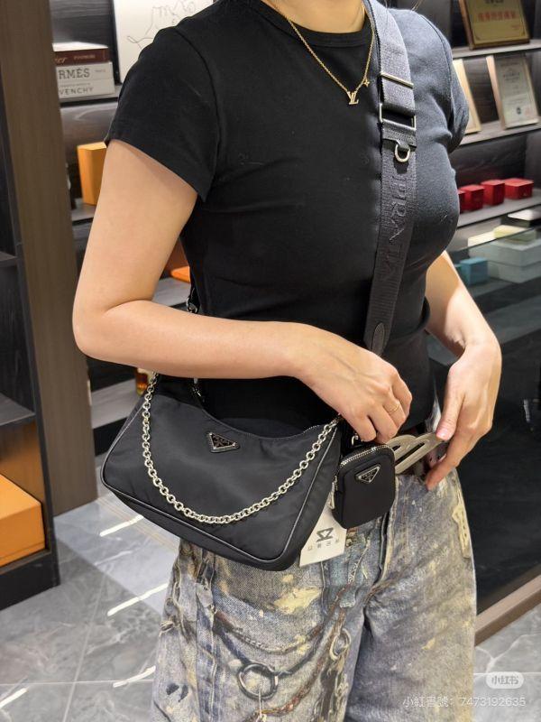 【99成新】PRADA Re-Edition 2005 Re-Nylon 手袋 