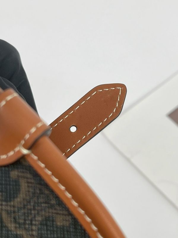 【95成新】CELINE Triomphe帆布中型Folco手袋 