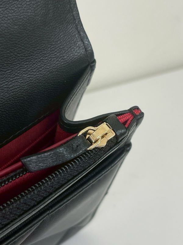【分期0利率】CHANEL 19 WOC 【95成新】 