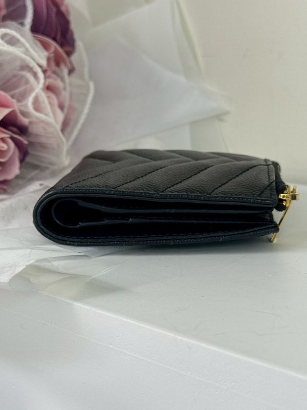 【分期0利率】YSL 魚子醬照片夾層兩折短夾【99成新】 