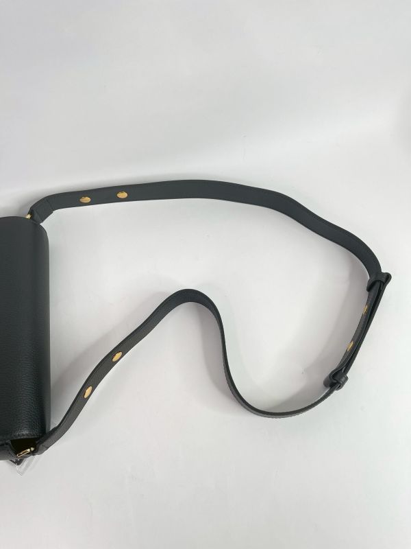 【95成新】VERSACE Virtus 肩背包 