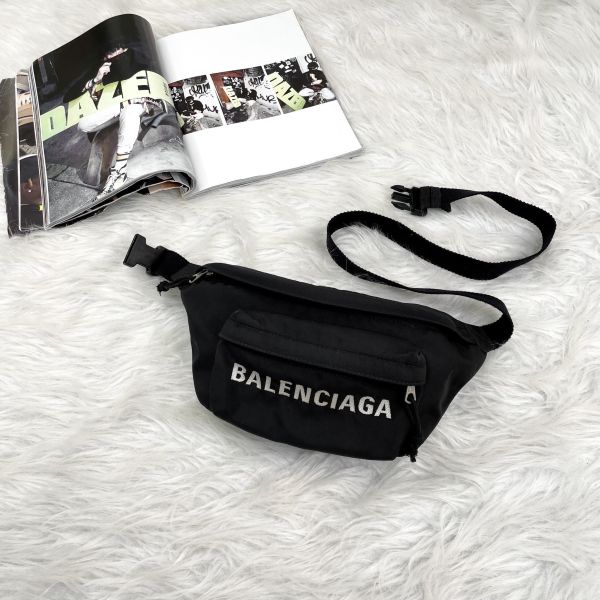 【12期0利率】 BALENCIAGA  WHEEL 經典刺繡 LOGO 尼龍拉鍊胸腰包【85成新】 