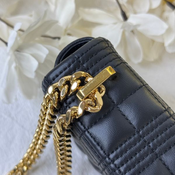 【12期0利率】BURBERRY LOLA 小羊皮迷你翻蓋包【95成新】 