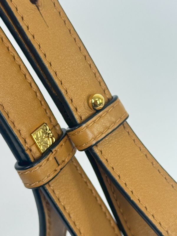 【9成新】LOEWE Mini Hammock 小牛皮 