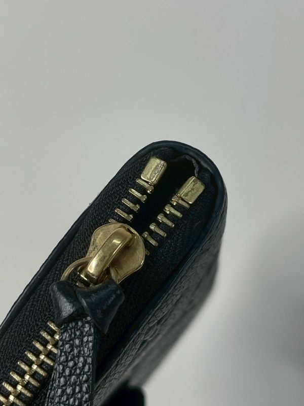 【95成新】LV Clémence 拉鍊皮革壓紋長夾 