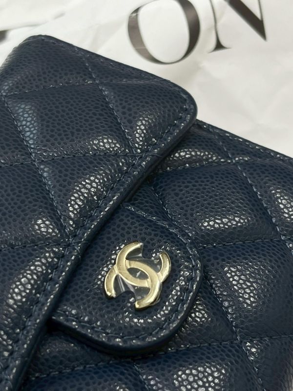 【未使用閒置品】CHANEL COCO 背面拉鍊三折短夾 