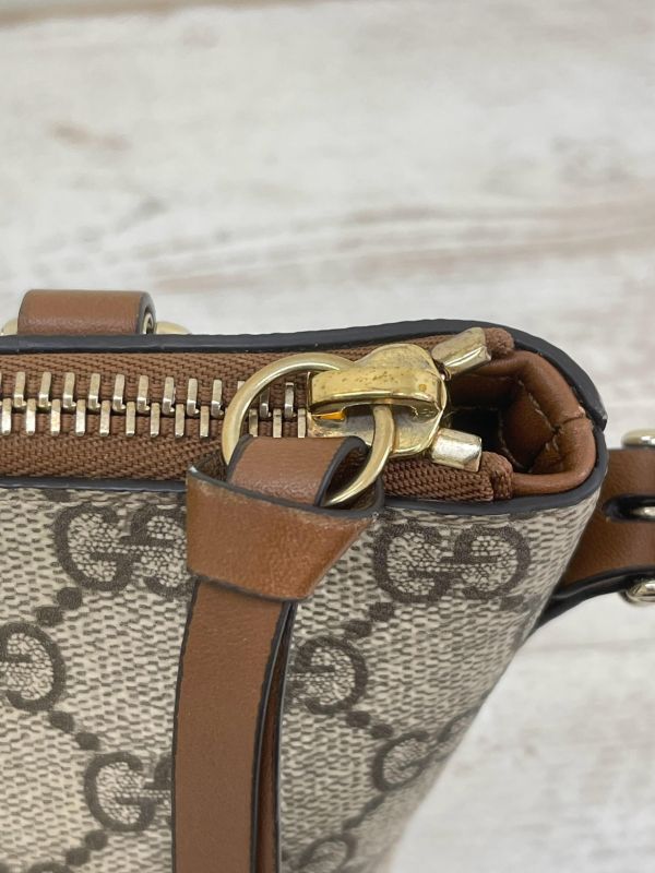 【95成新】GUCCI GG EMBLEM 小型肩背包 
