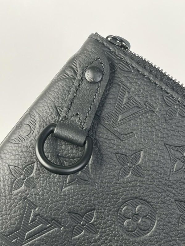 【99成新】LV Trio 郵差包 