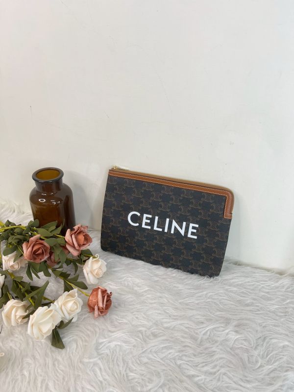 【分期0利率】CELINE TRIOMPHE 印花標誌小號收納袋【未使用閒置品】 
