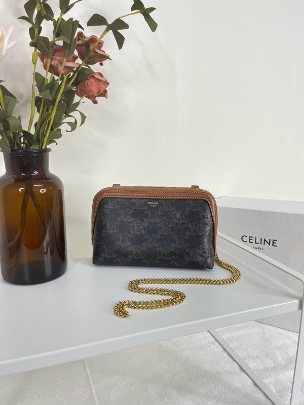 【分期0利率】CELINE TRIOMPHE貝殼包【9成新】 