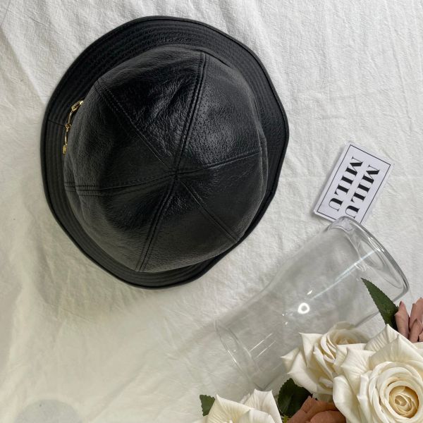 【95成新】【12期0利率】馬銜扣皮革圓頂漁夫帽 666600 