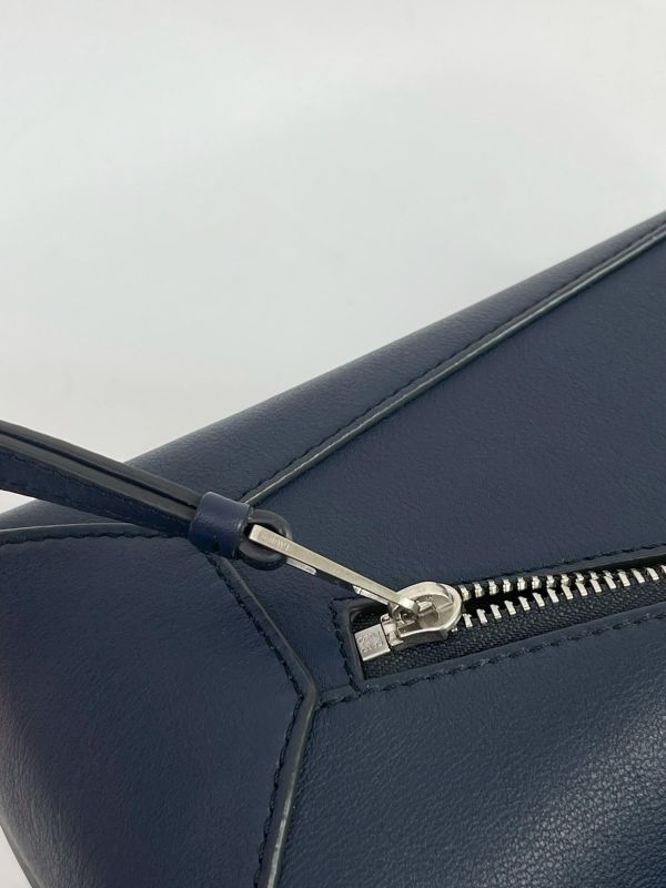 【95成新】LOEWE 小牛皮PUZZLE EDGE腰包小號 