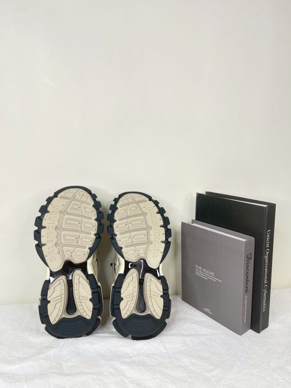 【分期0利率】BALENCIAGA TRACK2 老爹鞋 JP24 【99成新】 