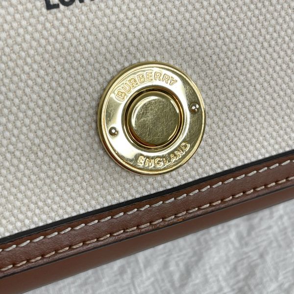 【12期0利率】BURBERRY 印花帆布及皮革翻蓋斜背包【95成新】 