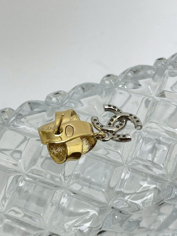 【全新品】CHANEL 25A  雙色水鑽CC吊墜耳環 