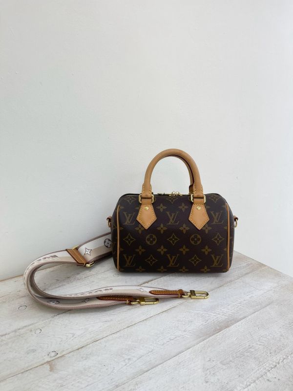 【95成新】LV SPEEDY 20 奶茶色 