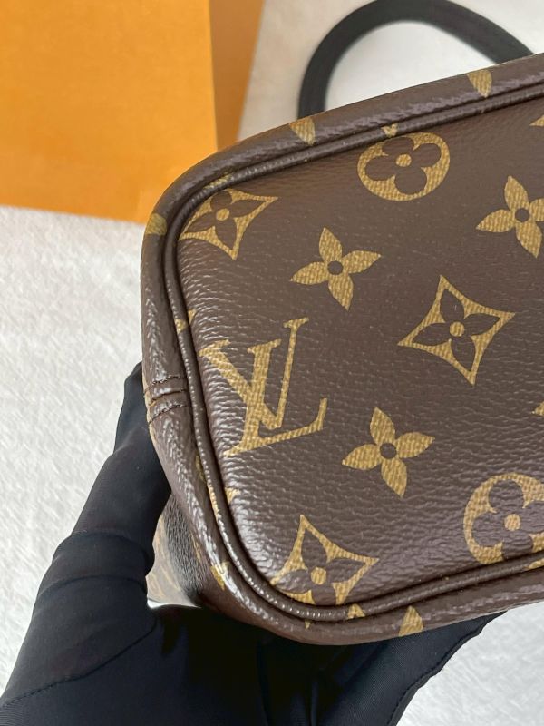 【99成新】LV Neverfull Inside Out BB 