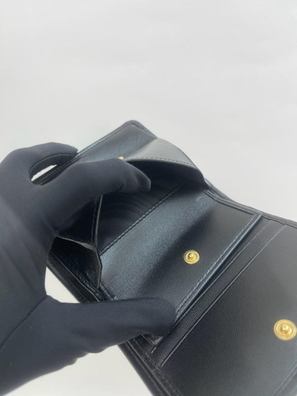 【全新品】MIUMIU Matelassé 對開短夾 