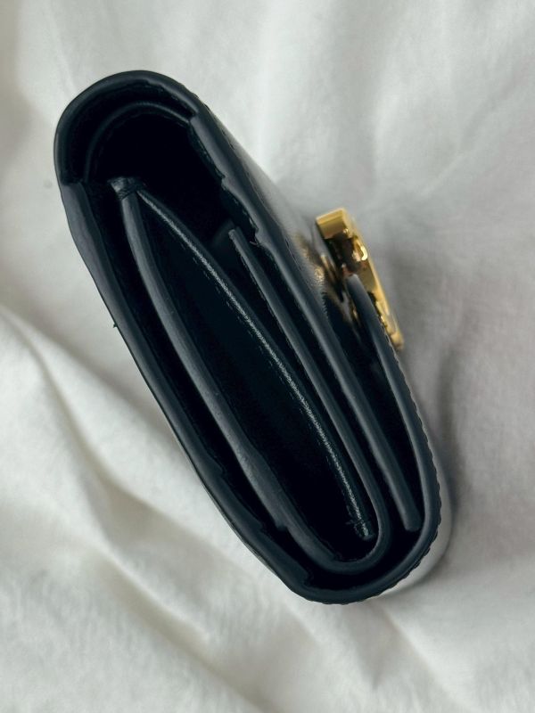 【未使用閒置品】CELINE 亮面牛皮革TRIOMPHE三折短夾 