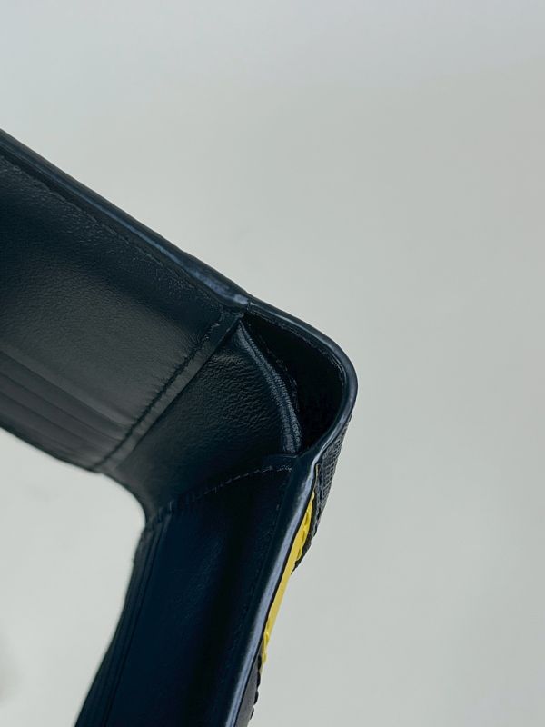 【分期0利率】FENDI 雙色拼接8卡短夾 【9成新】 