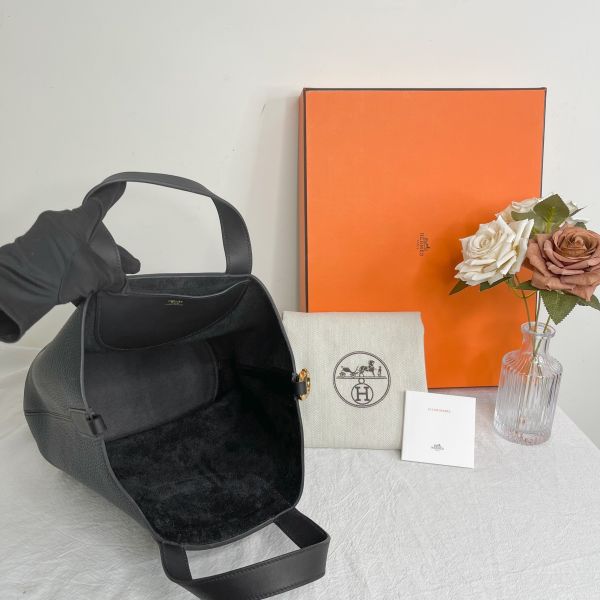 【12期0利率】HERMES IN THE LOOP 豬鼻子菜籃【23年6月韓國購證】【99成新】 