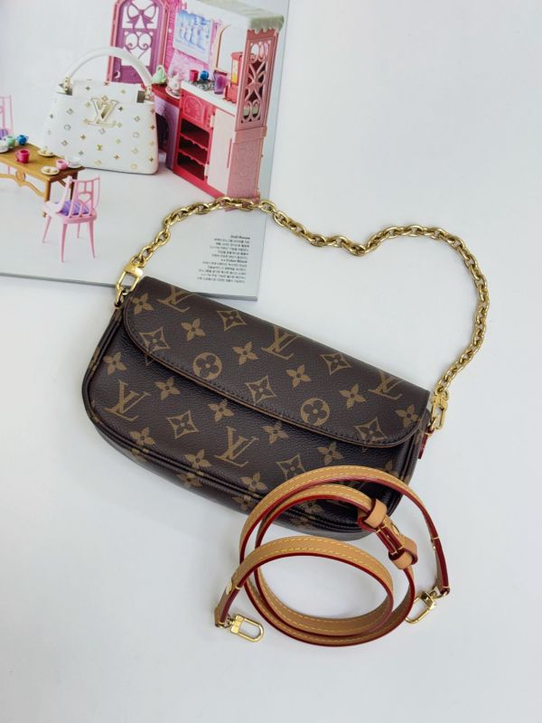 【95成新】LV  Wallet on Chain Ivy 