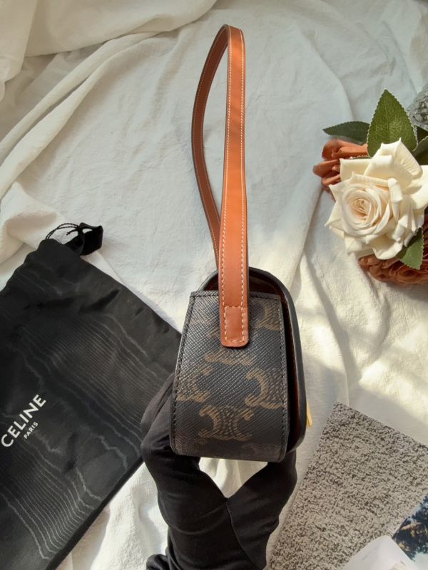 【分期0利率】CELINE MINI TABOU 老花鎖頭腋下包【99成新】 