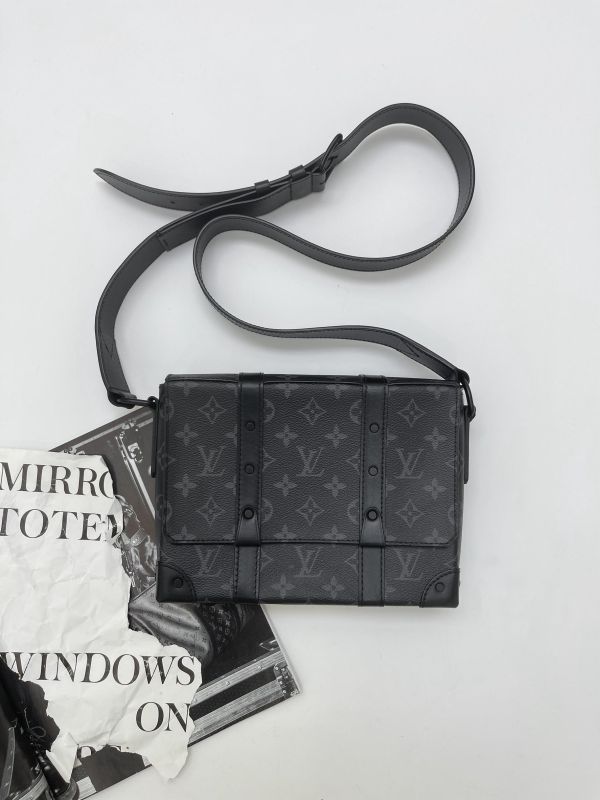 【9成新】LV Trunk 郵差包 