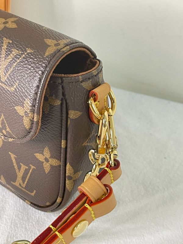 【分期0利率】LV  Wallet on Chain Ivy【99成新】 