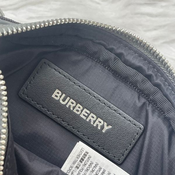 【12期0利率】BURBERRY 燙印LOGO迷你斜背胸包【全新閒置】 