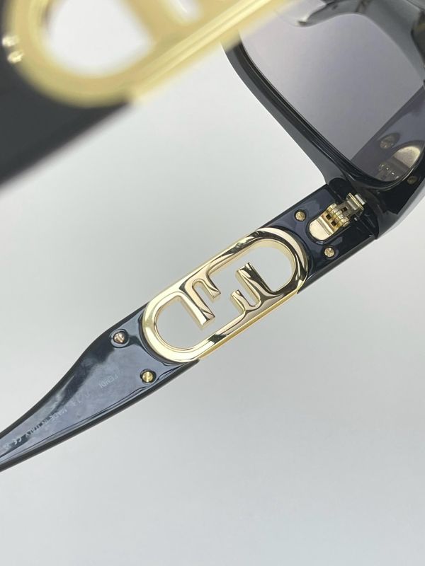 【9成新】FENDI Squared Ace 墨鏡 