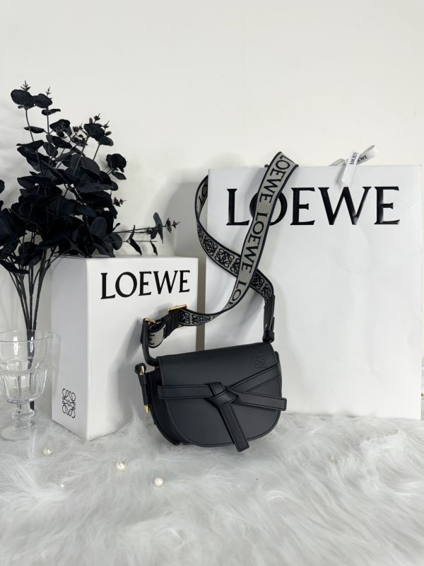 【12期0利率】【現金價】LOEWE 柔軟小牛皮緹花迷你GATE雙層包BLACK黑色 全配 